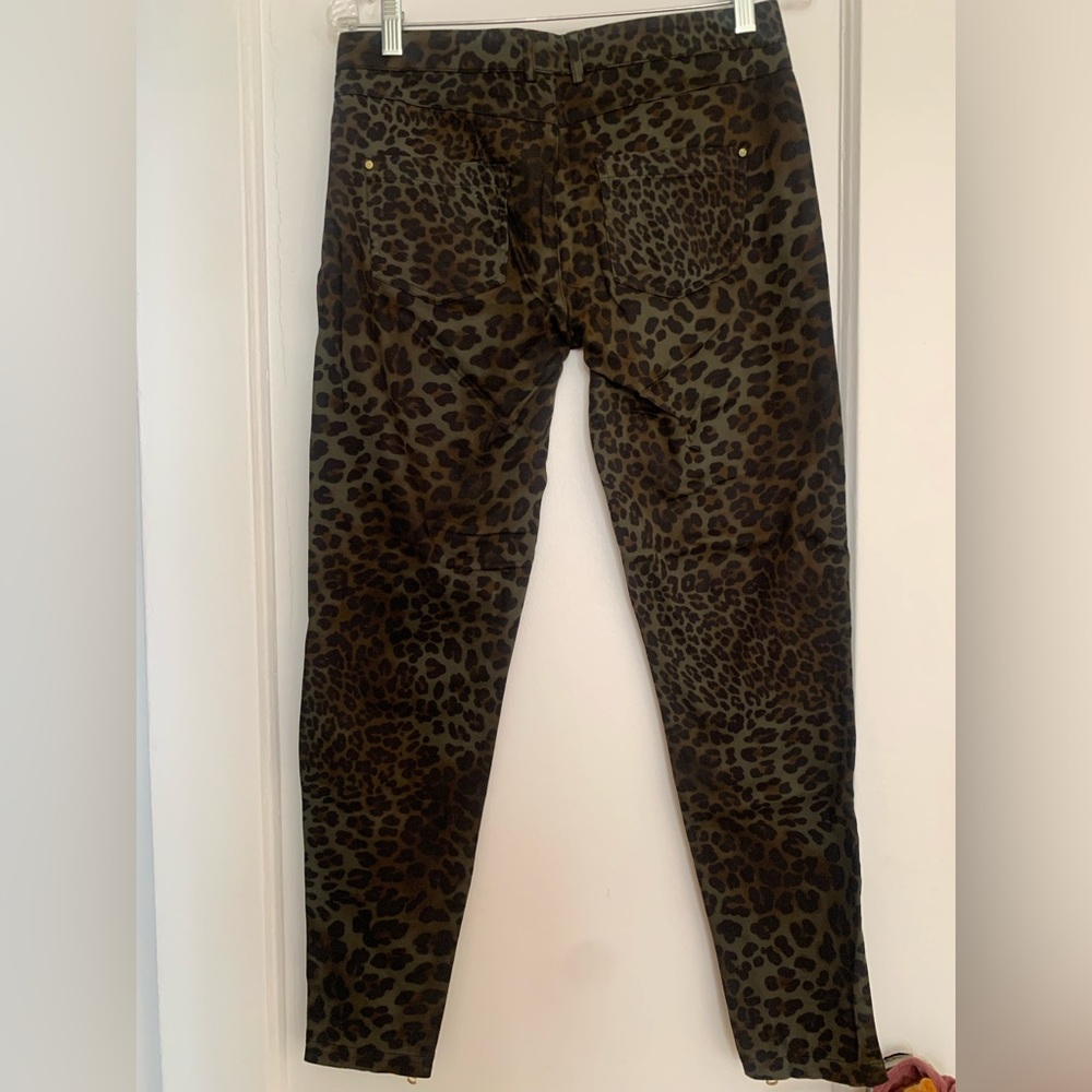 Zara - Green/black leopard pants - size 6